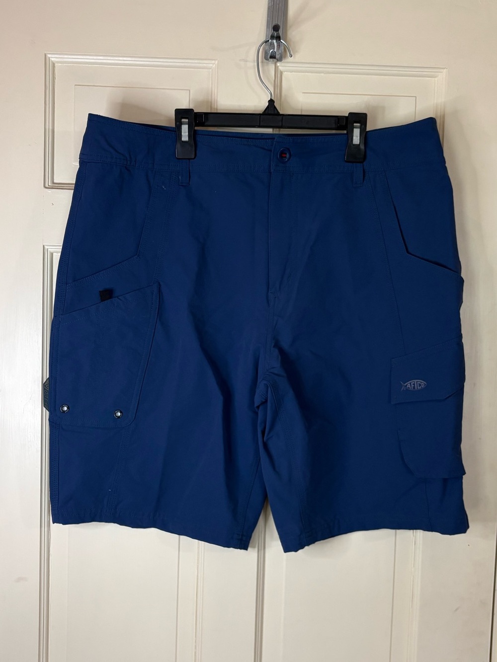 AFTCO Men's Navy Blue Cargo Fishing Shorts Size 36  Nylon Regular Fit Pockets